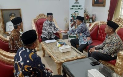 Serahkan Zakat, Bupati Cirebon Ajak ASN dan Masyarakat Tunaikan Zakat Melalui Baznas Kabupaten Cirebon